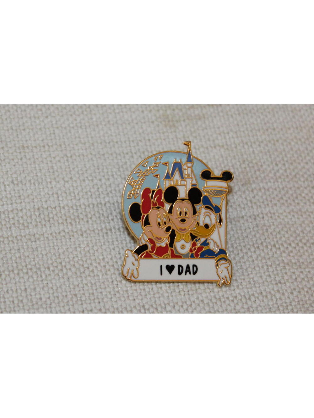 Disney Parks Mickey Minnie Donald I Love Dad Castle Family Pin Collectible Pin